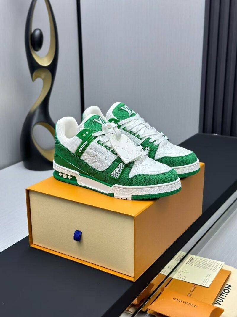 Louis Vuitton Trainer Sneakers Model：0608003
