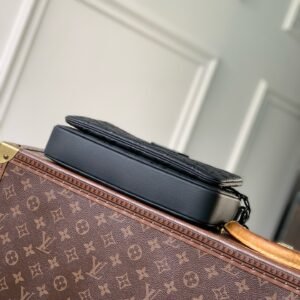 IMG_1788 Louis Vuitton Trio Messenger Bag Model:M26713