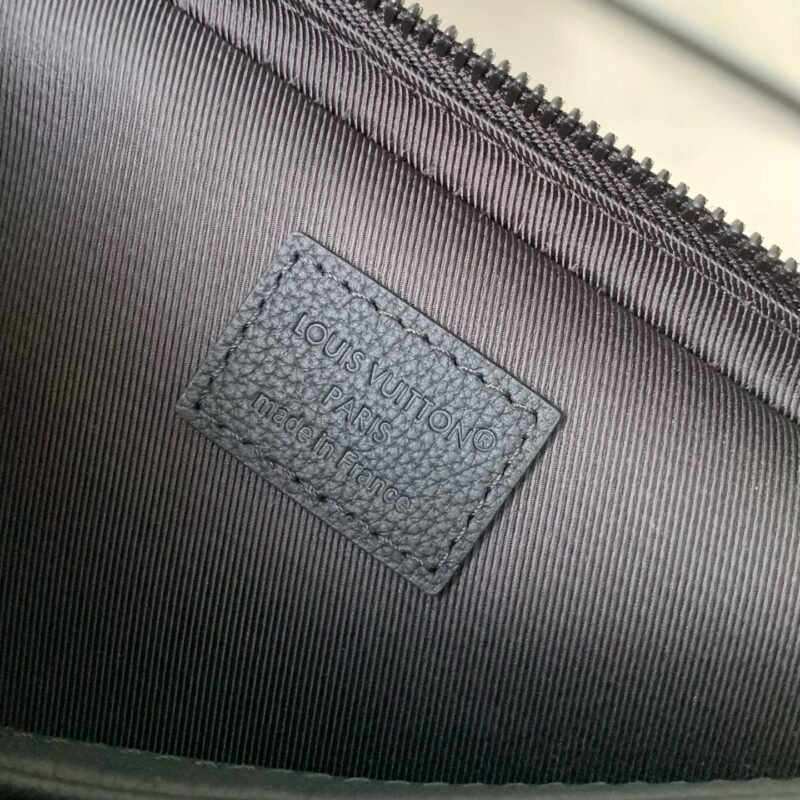 IMG_1792 Louis Vuitton Trio Messenger Bag Model:M26713