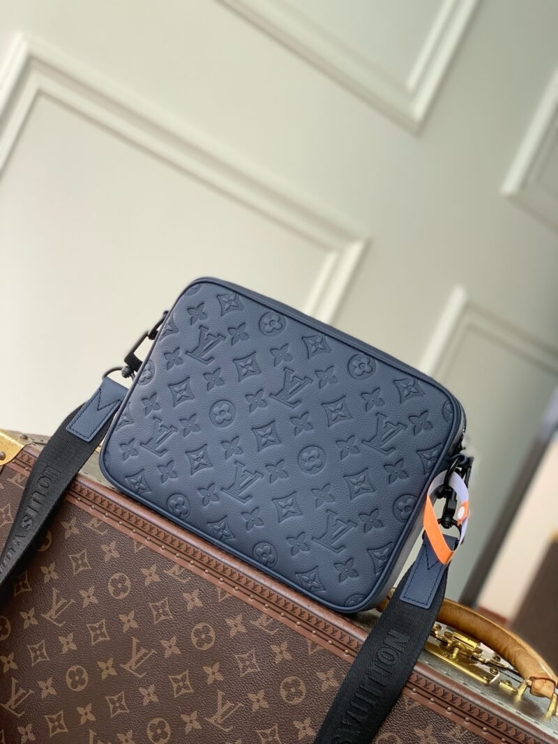 IMG_1796 Louis Vuitton Trio Messenger Bag Model:M27925