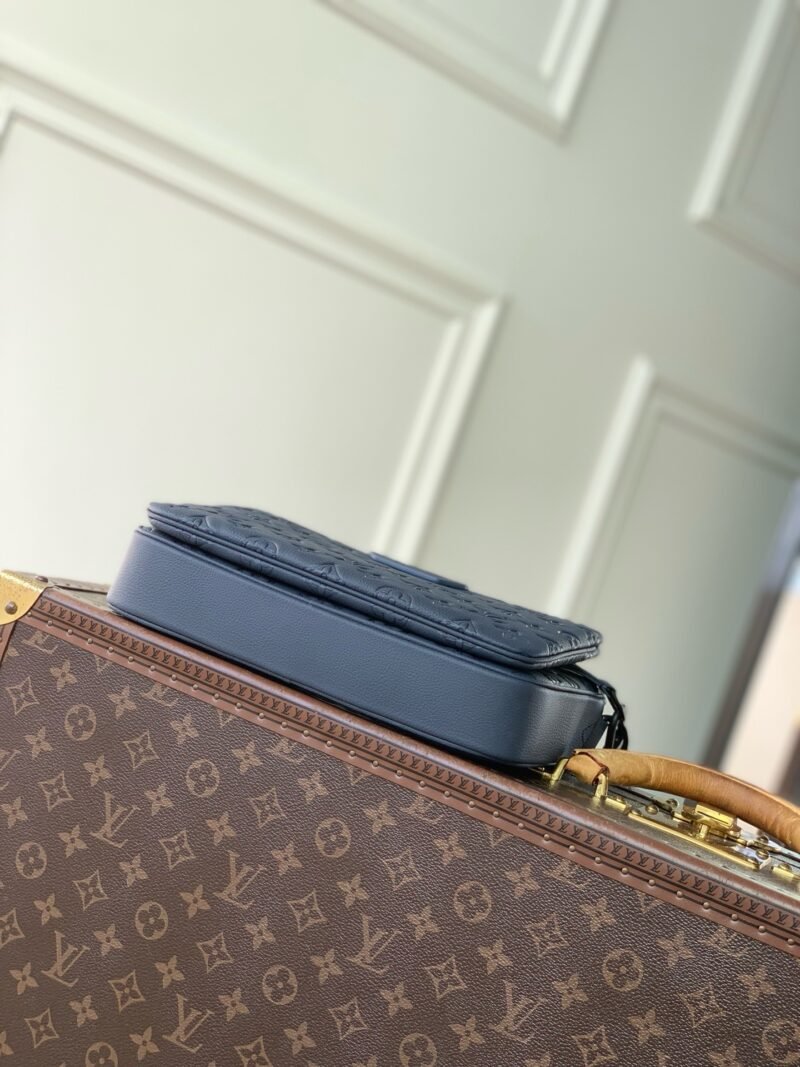 IMG_1797 Louis Vuitton Trio Messenger Bag Model:M27925
