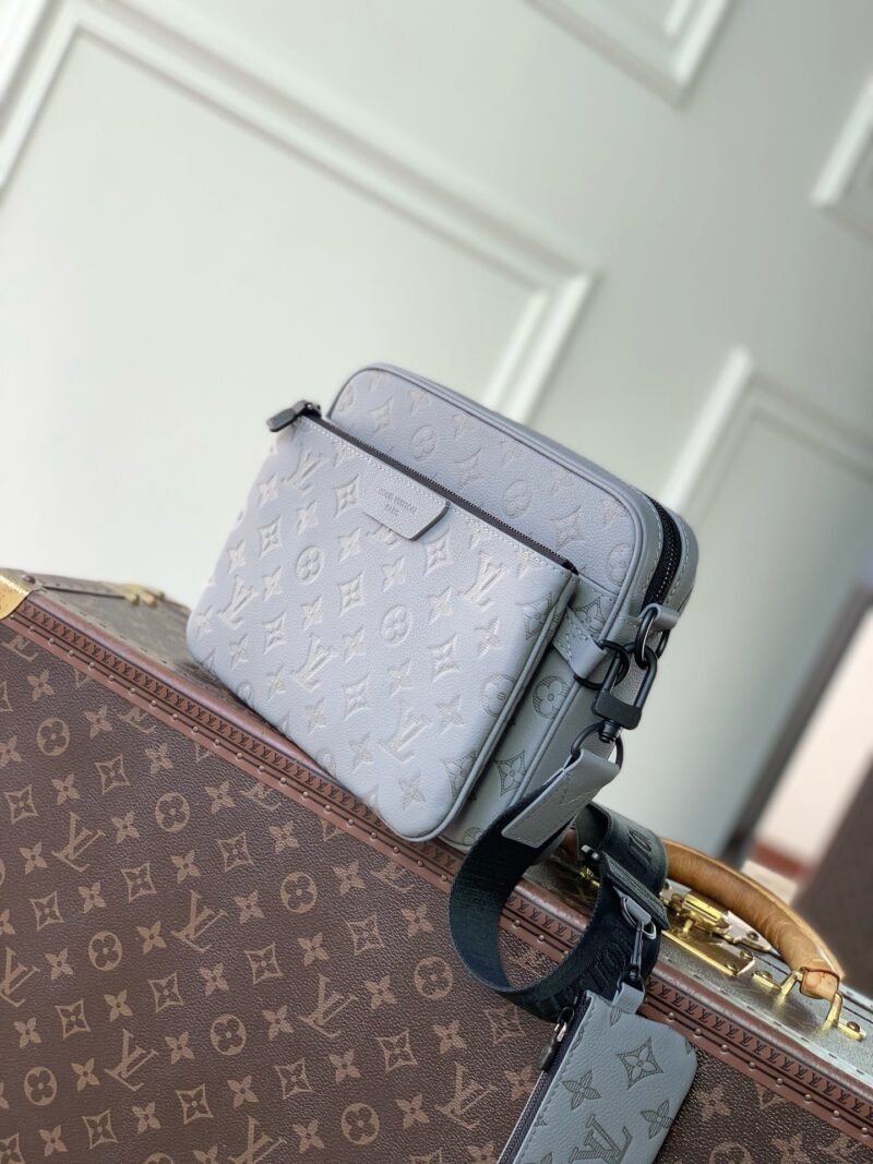Louis Vuitton Trio Messenger Bag Model：M27185