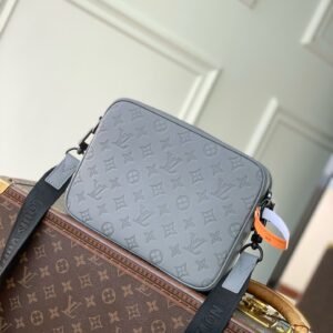 Louis Vuitton Trio Messenger Bag Model：M27185