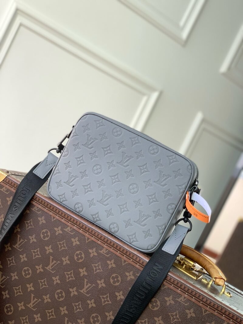 Louis Vuitton Trio Messenger Bag Model：M27185