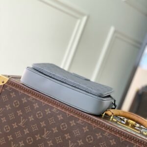 Louis Vuitton Trio Messenger Bag Model：M27185