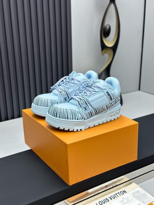 IMG_2004 Louis Vuitton Trainer Max Sneakers Model:0608003