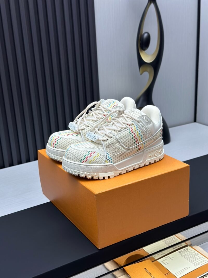 Louis Vuitton Trainer Max Sneakers Model：0608007
