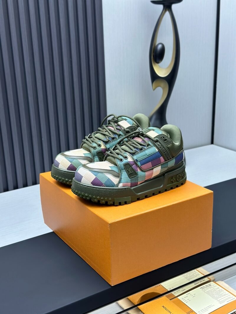 Louis Vuitton Trainer Max Sneakers Model：0608007