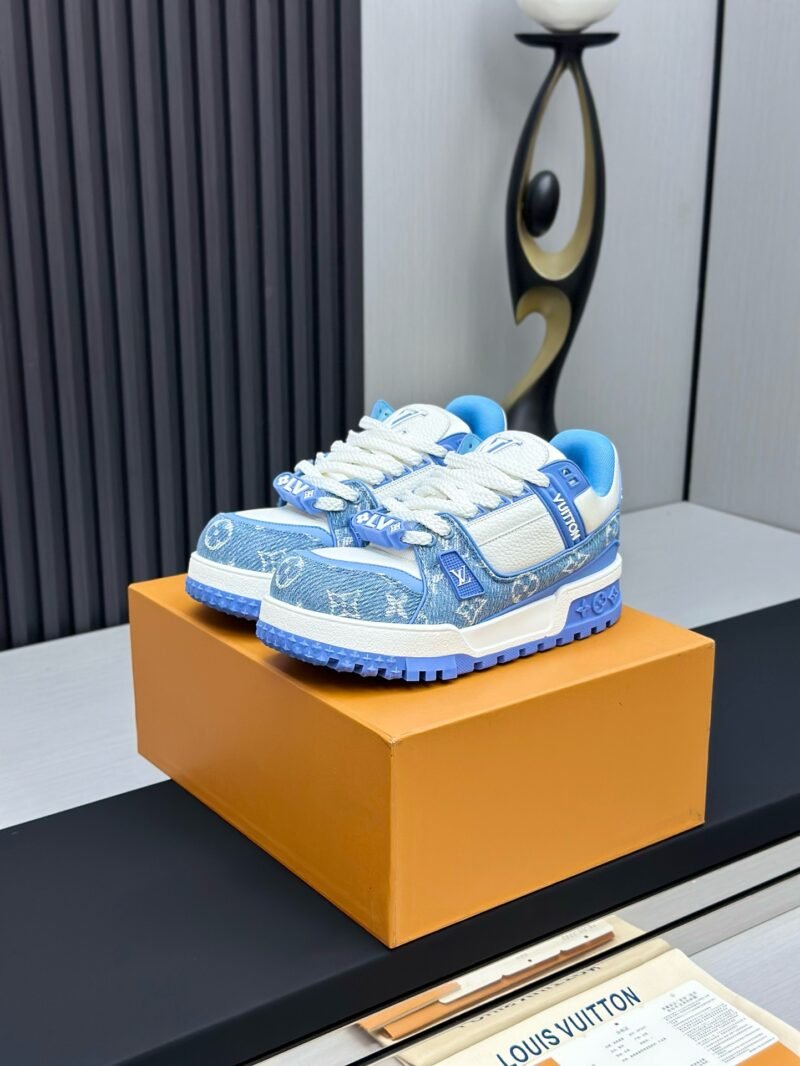 IMG_2011 Louis Vuitton Trainer Max Sneakers Model:0608013