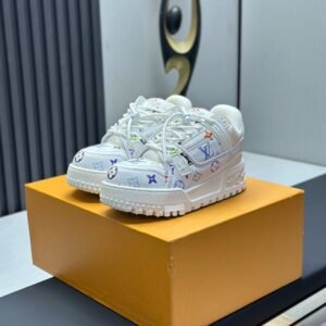 IMG_2013 Louis Vuitton Trainer Max Sneakers Model:0608013