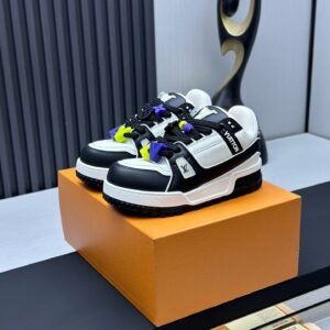 IMG_2019 Louis Vuitton Trainer Max Sneakers Model:0608018