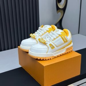IMG_2021 Louis Vuitton Trainer Max Sneakers Model:0608018