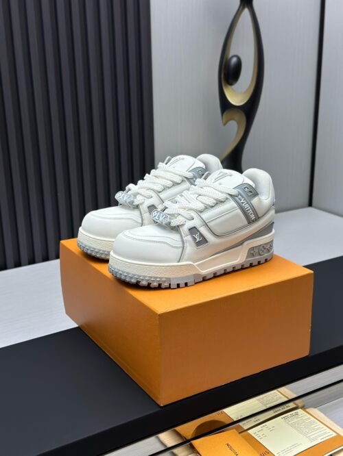 Louis Vuitton Trainer Max Sneakers Model：0608026