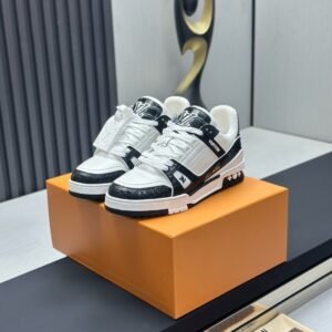 Louis Vuitton Trainer Sneakers Model：0608014
