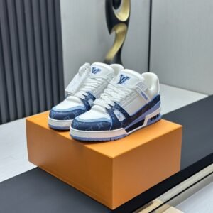 Louis Vuitton Trainer Sneakers Model：0608009