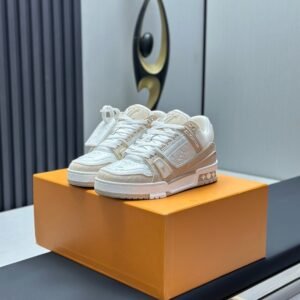 Louis Vuitton Trainer Sneakers Model：0608017