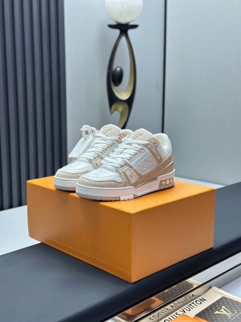 Louis Vuitton Trainer Sneakers Model：0608017