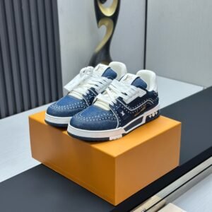 Louis Vuitton Trainer Sneakers Model：0608023