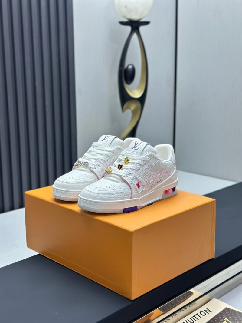 Louis Vuitton Trainer Sneakers Model：0608031