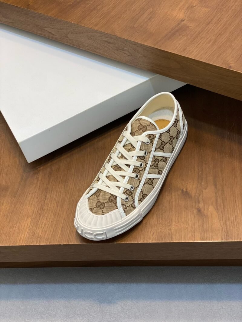 Gucci Canvas Sneakers Model：0608003