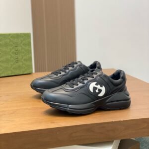 10 Gucci Rhyton sneaker Model:0608009