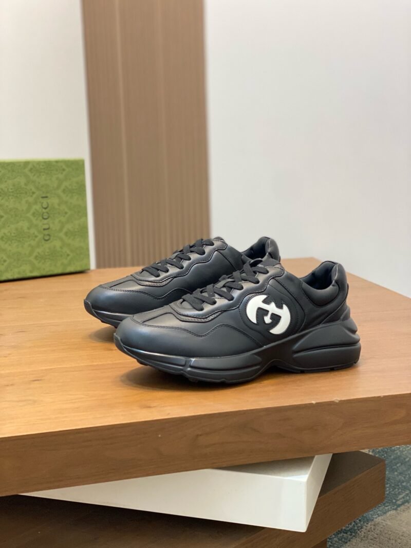 10 Gucci Rhyton sneaker Model:0608009