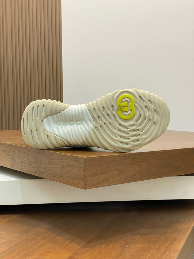 11 Gucci Ripple Sneakers Model:0608001