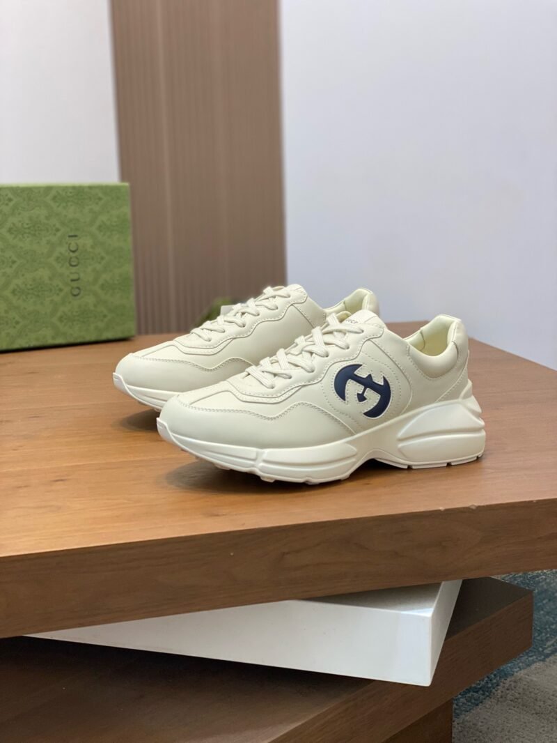 11 Gucci Rhyton sneaker Model:0608009