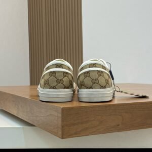 Gucci Canvas Sneakers Model：0608003