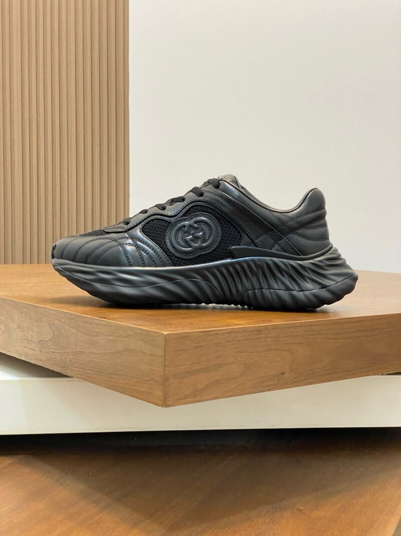 Gucci Ripple Sneakers Model：0608002