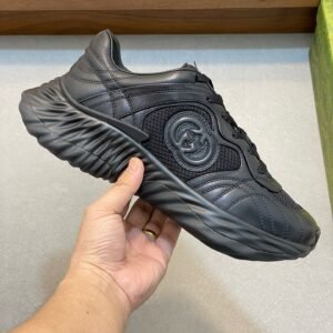 Gucci Ripple Sneakers Model：0608002
