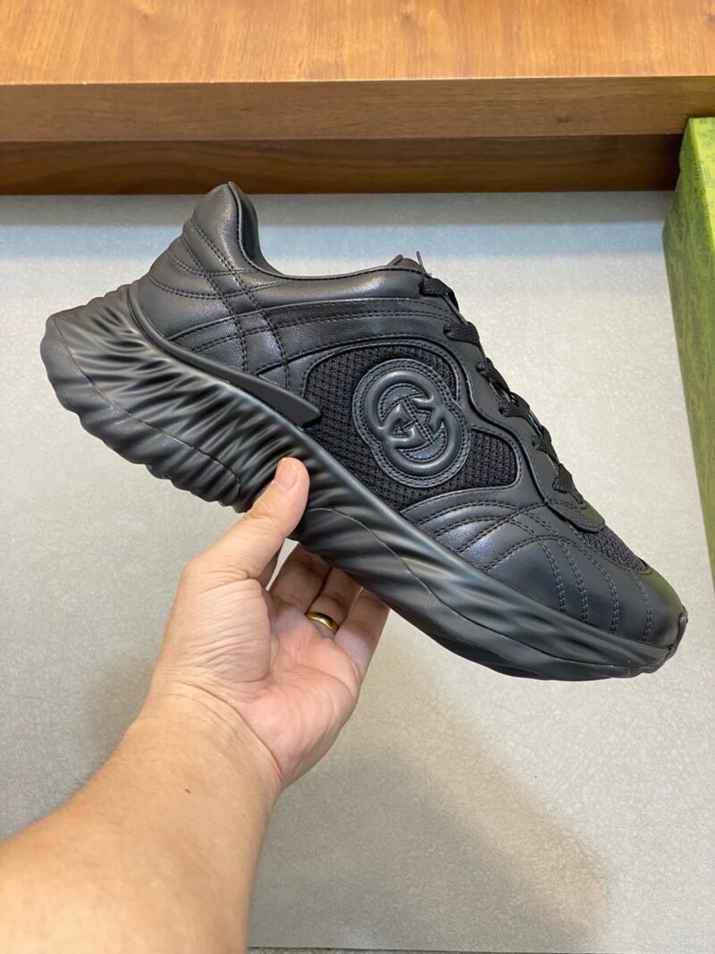 Gucci Ripple Sneakers Model：0608002