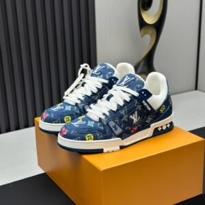 Louis Vuitton Trainer Sneakers Model：0608011