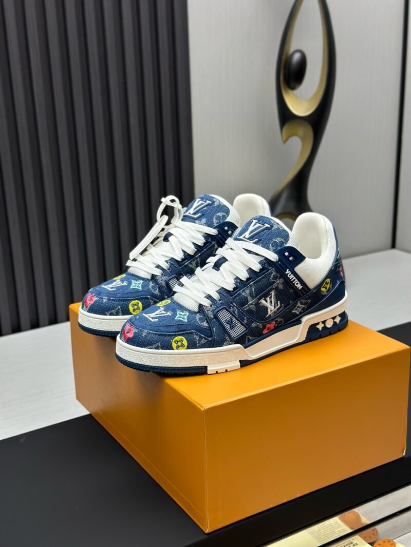 Louis Vuitton Trainer Sneakers Model：0608011