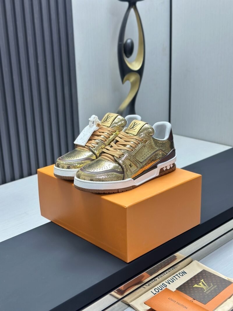 Louis Vuitton Trainer Sneakers Model：0608034