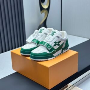 Louis Vuitton Trainer Sneakers Model：0608037