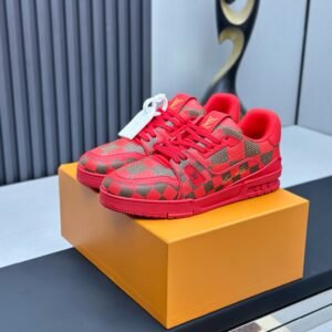 Louis Vuitton Trainer Sneakers Model：0608039