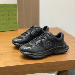Gucci Ripple Sneakers Model：0608002