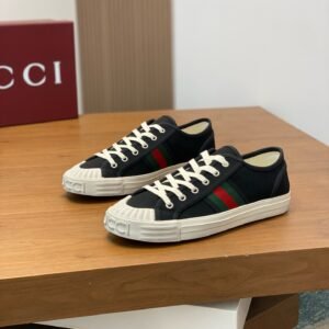 Gucci Canvas Sneakers Model：0608004