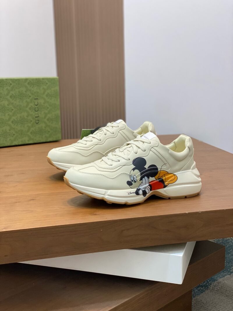 Gucci Rhyton sneaker Model：0608006