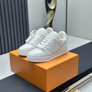 Louis Vuitton Trainer Sneakers Model：0608014