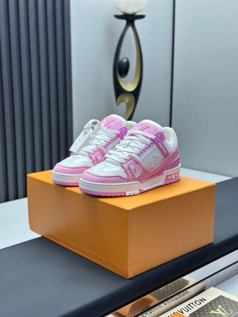 Louis Vuitton Trainer Sneakers Model：0608017