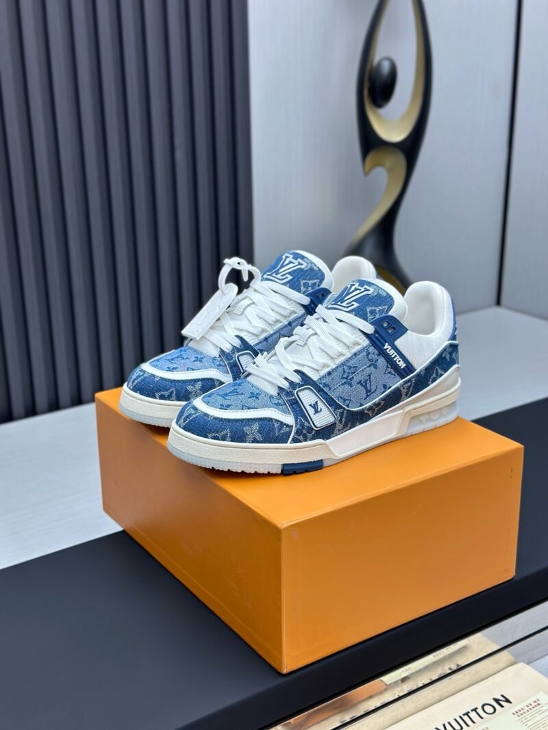 Louis Vuitton Trainer Sneakers Model：0608020