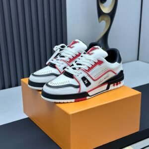 Louis Vuitton Trainer Sneakers Model：0608023