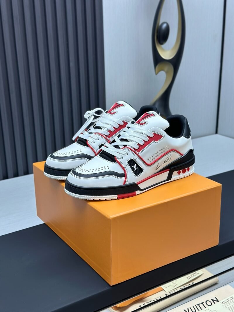 Louis Vuitton Trainer Sneakers Model：0608023