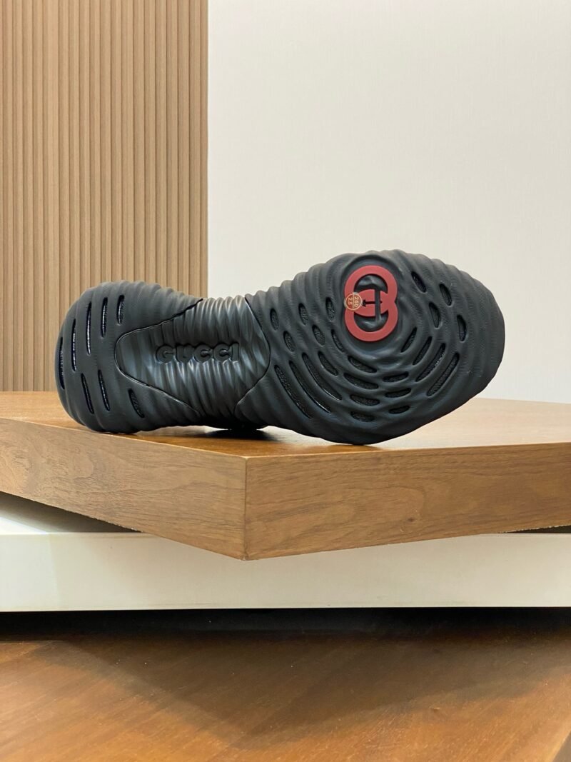 Gucci Ripple Sneakers Model：0608002