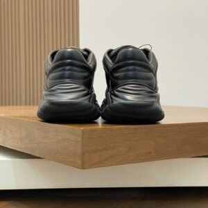 Gucci Ripple Sneakers Model：0608002