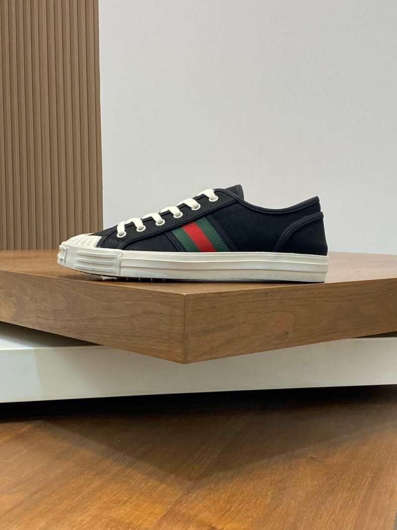 Gucci Canvas Sneakers Model：0608004
