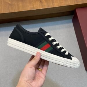 Gucci Canvas Sneakers Model：0608004