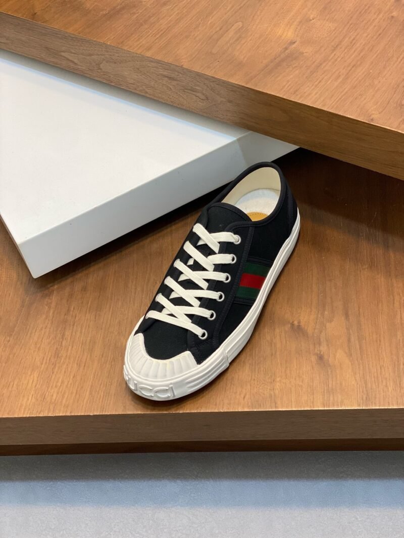 Gucci Canvas Sneakers Model：0608004